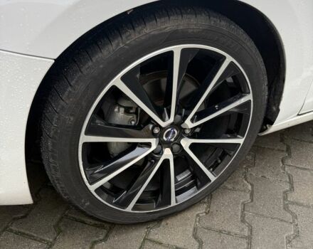 Белый Вольво С60, объемом двигателя 2 л и пробегом 211 тыс. км за 12100 $, фото 10 на Automoto.ua