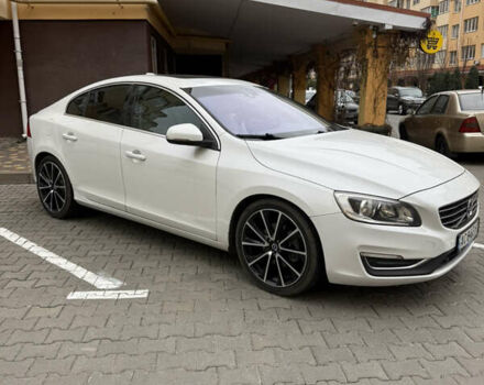 Белый Вольво С60, объемом двигателя 2 л и пробегом 211 тыс. км за 12100 $, фото 10 на Automoto.ua