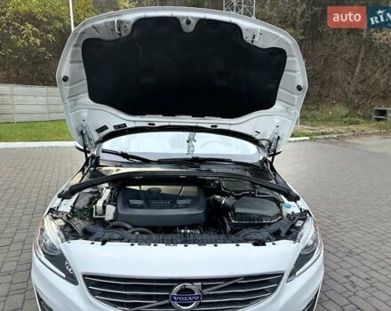 Белый Вольво С60, объемом двигателя 2 л и пробегом 156 тыс. км за 14500 $, фото 31 на Automoto.ua