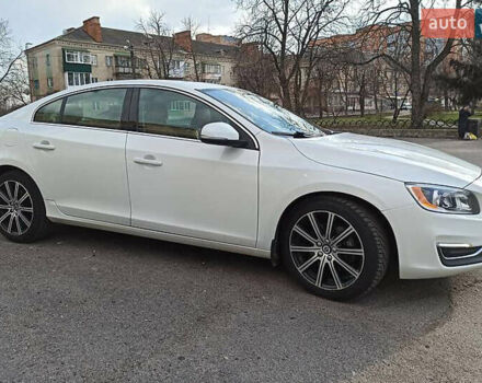 Белый Вольво С60, объемом двигателя 1.97 л и пробегом 123 тыс. км за 15600 $, фото 4 на Automoto.ua