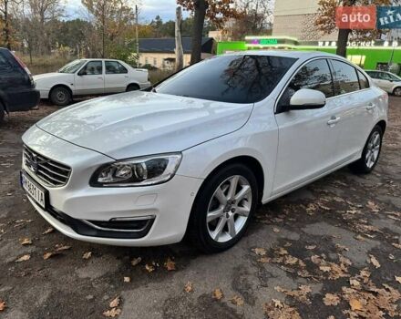 Белый Вольво С60, объемом двигателя 2 л и пробегом 180 тыс. км за 16999 $, фото 3 на Automoto.ua