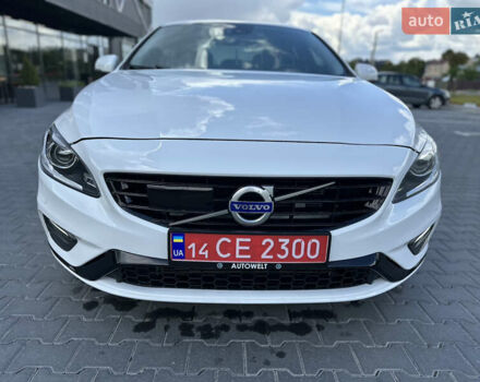 Белый Вольво С60, объемом двигателя 2 л и пробегом 237 тыс. км за 12700 $, фото 3 на Automoto.ua