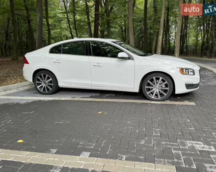 Белый Вольво С60, объемом двигателя 1.97 л и пробегом 150 тыс. км за 15500 $, фото 6 на Automoto.ua