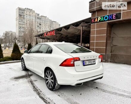 Белый Вольво С60, объемом двигателя 2 л и пробегом 22 тыс. км за 18000 $, фото 3 на Automoto.ua