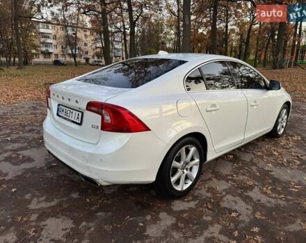 Белый Вольво С60, объемом двигателя 2 л и пробегом 180 тыс. км за 16999 $, фото 1 на Automoto.ua