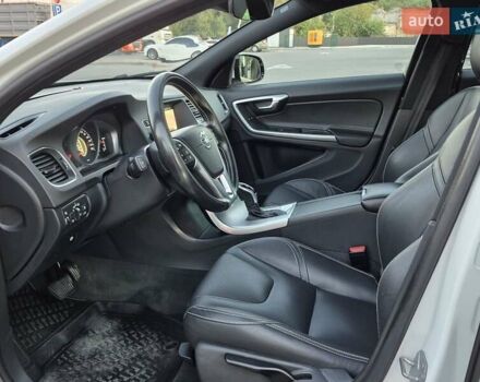 Белый Вольво С60, объемом двигателя 1.98 л и пробегом 213 тыс. км за 16999 $, фото 18 на Automoto.ua
