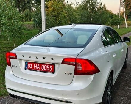 Белый Вольво С60, объемом двигателя 2 л и пробегом 120 тыс. км за 11000 $, фото 3 на Automoto.ua