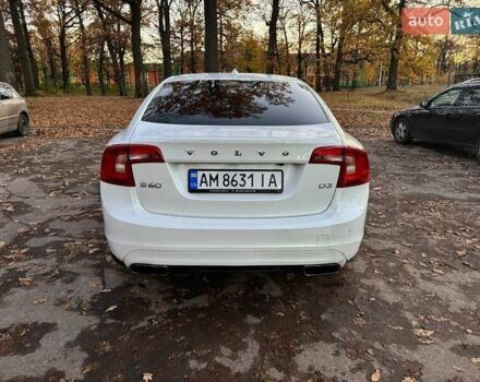 Белый Вольво С60, объемом двигателя 2 л и пробегом 180 тыс. км за 16999 $, фото 2 на Automoto.ua