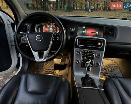 Белый Вольво С60, объемом двигателя 2 л и пробегом 180 тыс. км за 16999 $, фото 28 на Automoto.ua