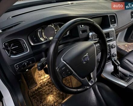 Белый Вольво С60, объемом двигателя 2 л и пробегом 180 тыс. км за 16999 $, фото 16 на Automoto.ua