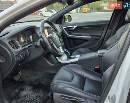 Белый Вольво С60, объемом двигателя 1.98 л и пробегом 213 тыс. км за 13999 $, фото 18 на Automoto.ua