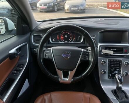 Білий Вольво С60, об'ємом двигуна 1.97 л та пробігом 73 тис. км за 15990 $, фото 13 на Automoto.ua