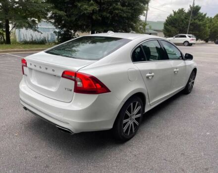 Белый Вольво С60, объемом двигателя 2 л и пробегом 31 тыс. км за 10200 $, фото 5 на Automoto.ua