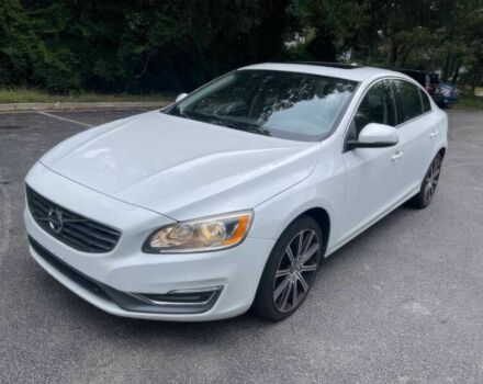 Белый Вольво С60, объемом двигателя 2 л и пробегом 39 тыс. км за 1250 $, фото 2 на Automoto.ua