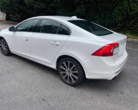 Белый Вольво С60, объемом двигателя 2 л и пробегом 39 тыс. км за 1250 $, фото 3 на Automoto.ua