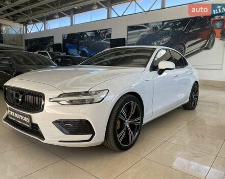 Белый Вольво С60, объемом двигателя 1.97 л и пробегом 44 тыс. км за 26999 $, фото 3 на Automoto.ua