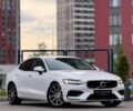 Белый Вольво С60, объемом двигателя 2 л и пробегом 54 тыс. км за 25900 $, фото 1 на Automoto.ua