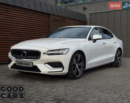Белый Вольво С60, объемом двигателя 1.97 л и пробегом 98 тыс. км за 28000 $, фото 1 на Automoto.ua