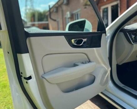 Вольво С60 2020 в Киеве на Automoto.ua Белый Вольво С60, объемом двигателя 1.97 л и пробегом 102 тыс. км за 30900 $, фото 16 на Automoto.ua