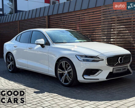 Белый Вольво С60, объемом двигателя 1.97 л и пробегом 90 тыс. км за 30000 $, фото 8 на Automoto.ua