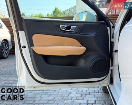 Белый Вольво С60, объемом двигателя 1.97 л и пробегом 90 тыс. км за 30000 $, фото 16 на Automoto.ua