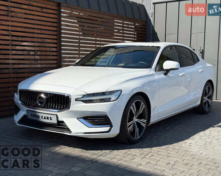 Белый Вольво С60, объемом двигателя 1.97 л и пробегом 90 тыс. км за 30000 $, фото 2 на Automoto.ua