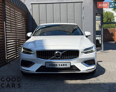 Белый Вольво С60, объемом двигателя 1.97 л и пробегом 90 тыс. км за 30000 $, фото 1 на Automoto.ua