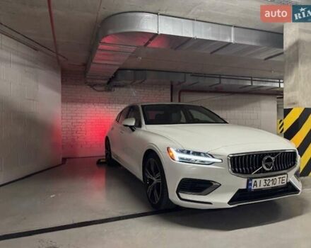 Вольво С60 2020 в Киеве на Automoto.ua Белый Вольво С60, объемом двигателя 1.97 л и пробегом 102 тыс. км за 30900 $, фото 34 на Automoto.ua