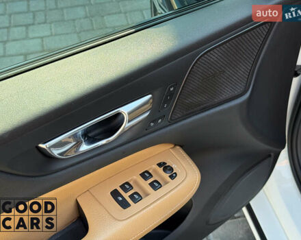 Белый Вольво С60, объемом двигателя 1.97 л и пробегом 90 тыс. км за 30000 $, фото 17 на Automoto.ua