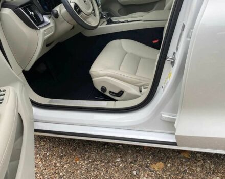 Белый Вольво С60, объемом двигателя 0 л и пробегом 57 тыс. км за 17000 $, фото 19 на Automoto.ua