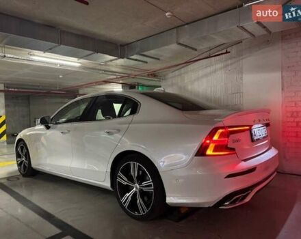 Вольво С60 2020 в Киеве на Automoto.ua Белый Вольво С60, объемом двигателя 1.97 л и пробегом 102 тыс. км за 30900 $, фото 36 на Automoto.ua