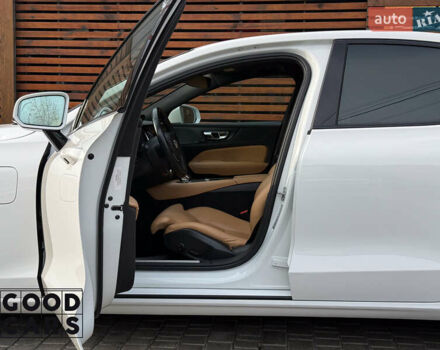 Белый Вольво С60, объемом двигателя 1.97 л и пробегом 98 тыс. км за 28000 $, фото 18 на Automoto.ua