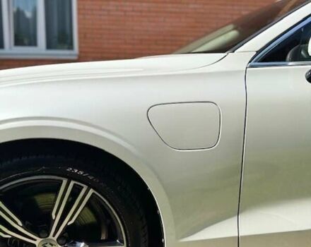 Вольво С60 2020 в Киеве на Automoto.ua Белый Вольво С60, объемом двигателя 1.97 л и пробегом 102 тыс. км за 30900 $, фото 15 на Automoto.ua