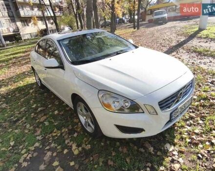 Білий Вольво С60, об'ємом двигуна 2.52 л та пробігом 205 тис. км за 9000 $, фото 1 на Automoto.ua