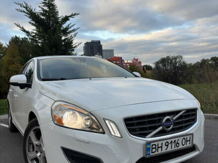 Вольво С60 2012 в Беляевке на Automoto.ua Белый Вольво С60, объемом двигателя 2.52 л и пробегом 261 тыс. км за 9300 $, фото 1 на Automoto.ua