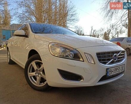 Белый Вольво С60, объемом двигателя 1.6 л и пробегом 142 тыс. км за 10500 $, фото 1 на Automoto.ua