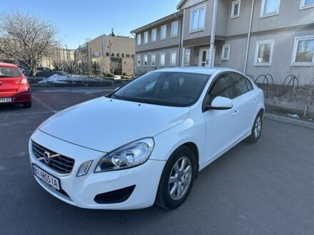 Белый Вольво С60, объемом двигателя 1.6 л и пробегом 217 тыс. км за 6950 $, фото 1 на Automoto.ua
