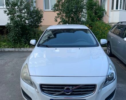 Белый Вольво С60, объемом двигателя 1.6 л и пробегом 181 тыс. км за 7200 $, фото 1 на Automoto.ua