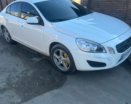 Білий Вольво С60, об'ємом двигуна 2.5 л та пробігом 224 тис. км за 7900 $, фото 1 на Automoto.ua