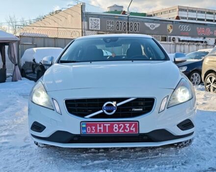 Белый Вольво С60, объемом двигателя 1.6 л и пробегом 245 тыс. км за 12750 $, фото 1 на Automoto.ua