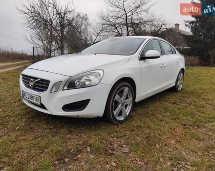 Белый Вольво С60, объемом двигателя 1.56 л и пробегом 311 тыс. км за 7700 $, фото 1 на Automoto.ua