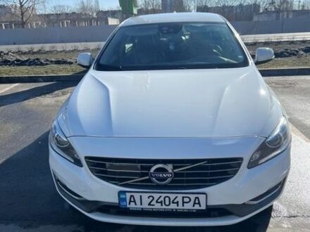 Білий Вольво С60, об'ємом двигуна 1.56 л та пробігом 274 тис. км за 11700 $, фото 1 на Automoto.ua