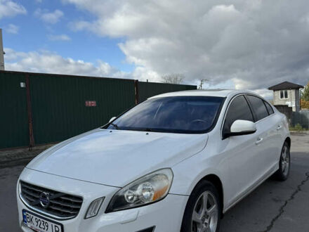 Білий Вольво С60, об'ємом двигуна 2.5 л та пробігом 266 тис. км за 7950 $, фото 1 на Automoto.ua