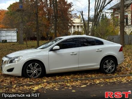 Белый Вольво С60, объемом двигателя 2 л и пробегом 222 тыс. км за 11000 $, фото 1 на Automoto.ua