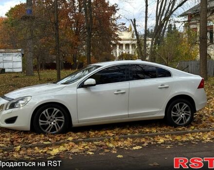 Белый Вольво С60, объемом двигателя 2 л и пробегом 222 тыс. км за 11000 $, фото 1 на Automoto.ua