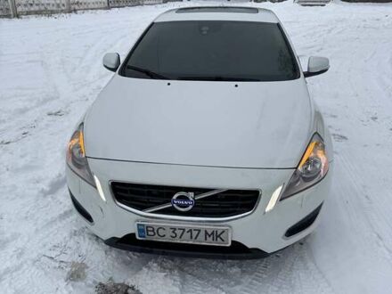 Білий Вольво С60, об'ємом двигуна 2.52 л та пробігом 103 тис. км за 12200 $, фото 1 на Automoto.ua
