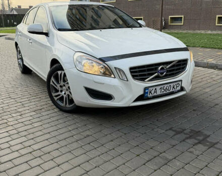 Белый Вольво С60, объемом двигателя 1.98 л и пробегом 222 тыс. км за 10500 $, фото 1 на Automoto.ua