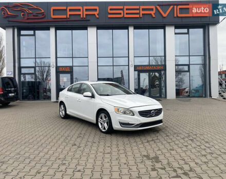 Белый Вольво С60, объемом двигателя 2 л и пробегом 260 тыс. км за 8300 $, фото 1 на Automoto.ua