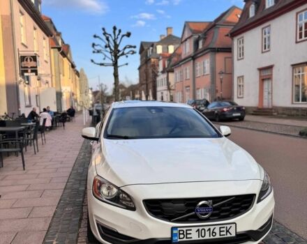 Белый Вольво С60, объемом двигателя 2.52 л и пробегом 314 тыс. км за 274 $, фото 1 на Automoto.ua