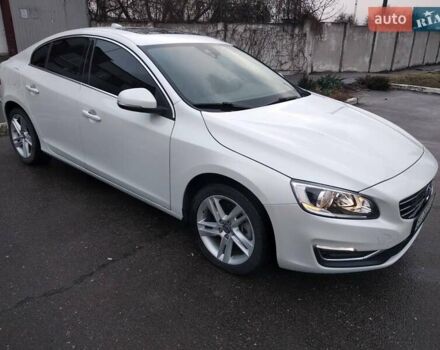 Белый Вольво С60, объемом двигателя 2 л и пробегом 160 тыс. км за 11550 $, фото 1 на Automoto.ua